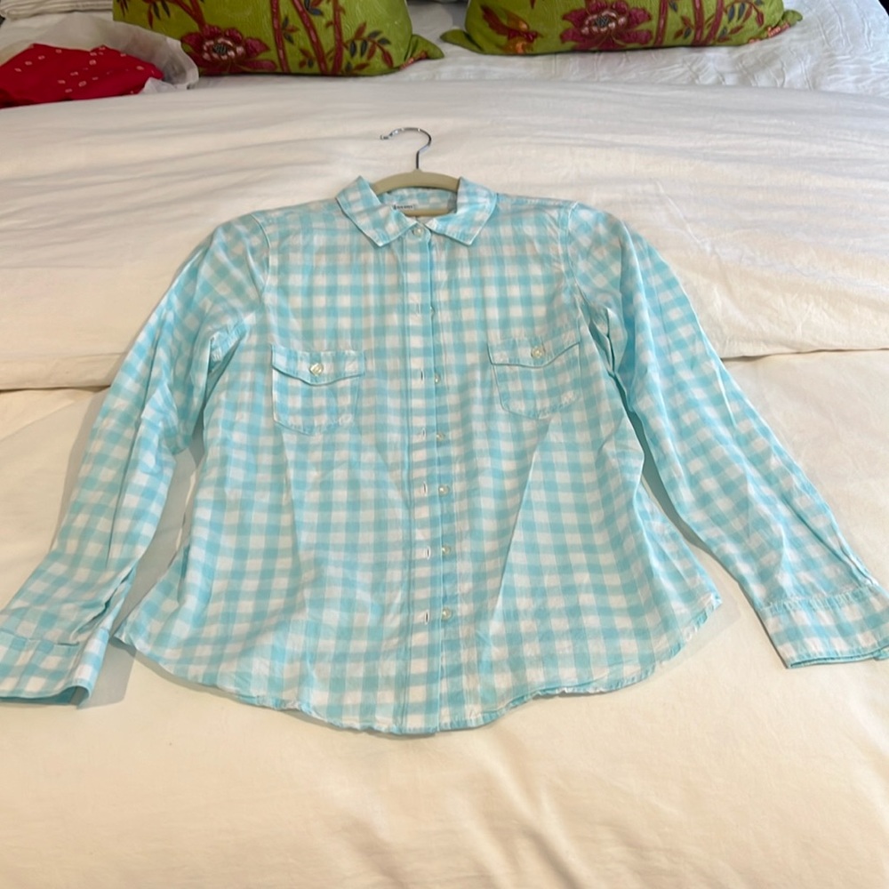 Button-down top. Size extra small.